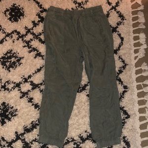 Green American Eagle Cargo Pants